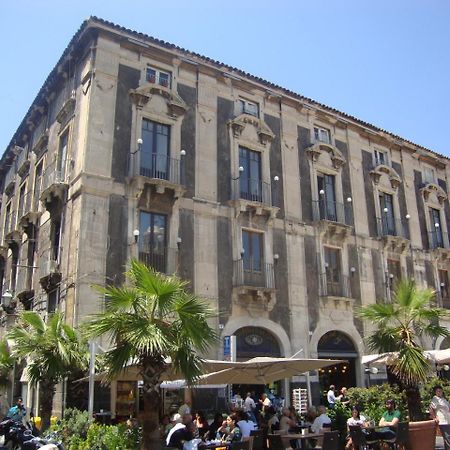 Tre Stelle Al Duomo Bed & Breakfast Catania Bagian luar foto