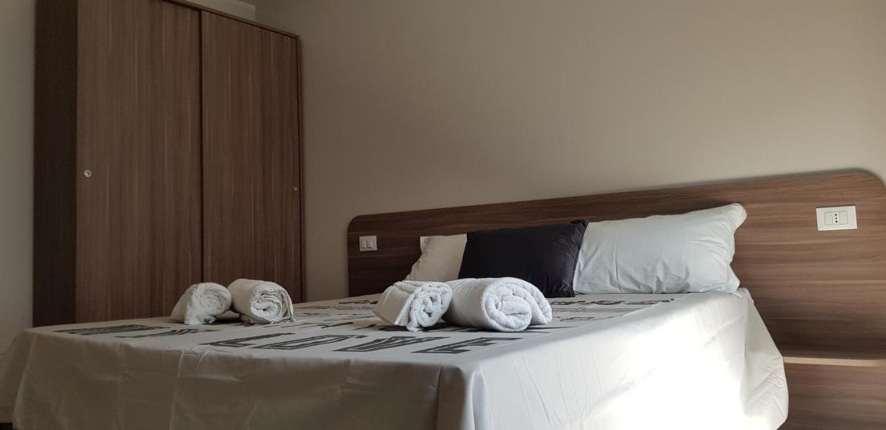 Tre Stelle Al Duomo Bed & Breakfast Catania Bagian luar foto