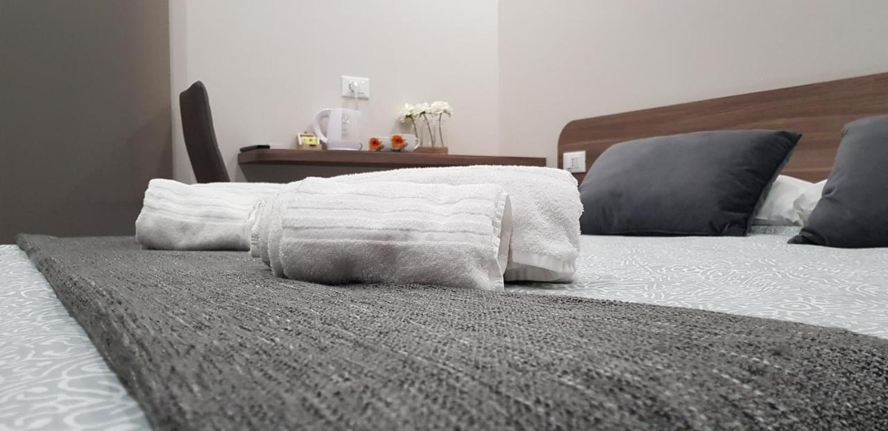 Tre Stelle Al Duomo Bed & Breakfast Catania Bagian luar foto