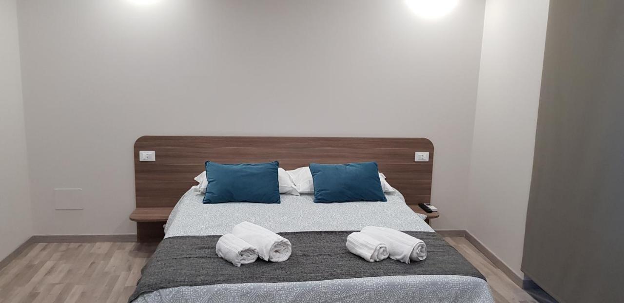 Tre Stelle Al Duomo Bed & Breakfast Catania Bagian luar foto